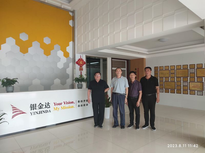 卫辉市总工会与作者协会到Biyapay官网结合采访劳模事迹